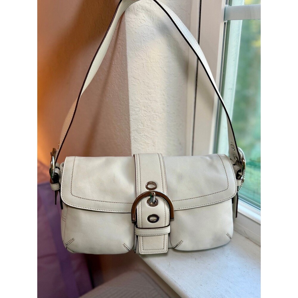 Vintage Coach 2005 White Leather Soho Buckle Flap Double Pocket No. L05S-9434